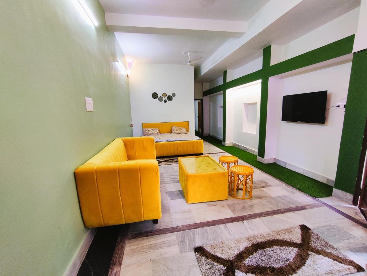 Yellow Homestay - Modern 2Bhk Ac Stay 贾巴尔普尔 外观 照片