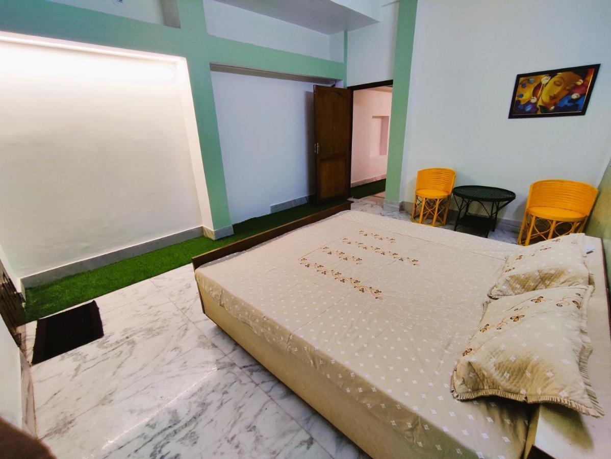 Yellow Homestay - Modern 2Bhk Ac Stay 贾巴尔普尔 外观 照片
