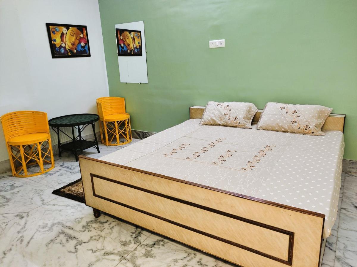 Yellow Homestay - Modern 2Bhk Ac Stay 贾巴尔普尔 外观 照片