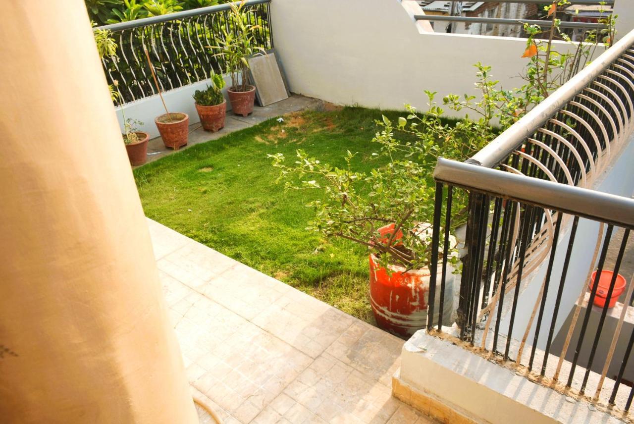 Yellow Homestay - Modern 2Bhk Ac Stay 贾巴尔普尔 外观 照片